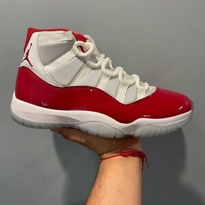 Retro Jordan 11 cherry